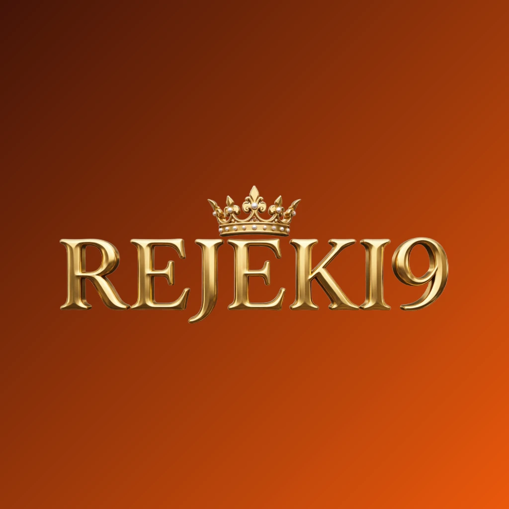 Logo desain mewah REJEKI9 dengan tulisan emas metalik dan mahkota di atas huruf, memberikan kesan merek mewah dengan latar belakang transparan, komposisi horizontal lebar untuk header situs web